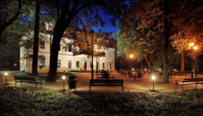 Palac w Rybnej, Rybna